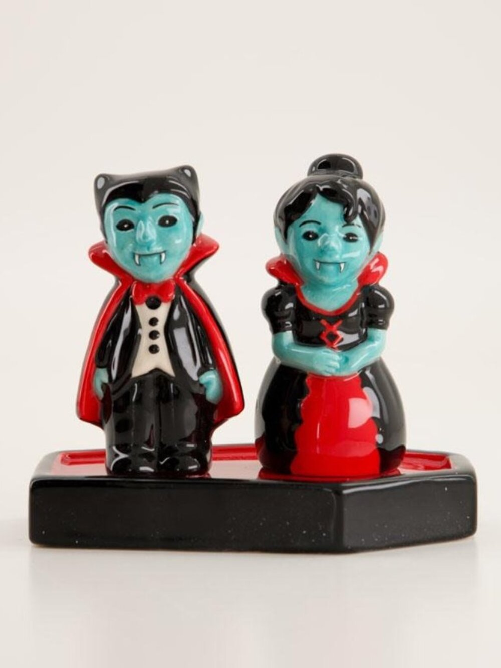 Vampire Couple Salt Pepper Shakers with Holder Halloween Stoneware Decor